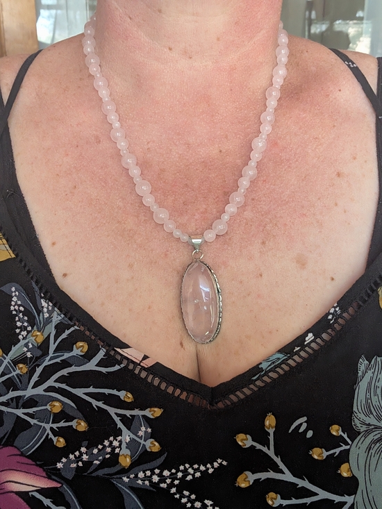 Jewelry - Rose Quartz Beaded Pendant Necklace - Pink